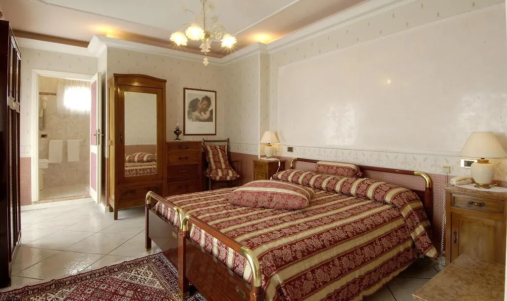 Hotel Vienna Ostenda E Ristorante Il Danubio Rimini