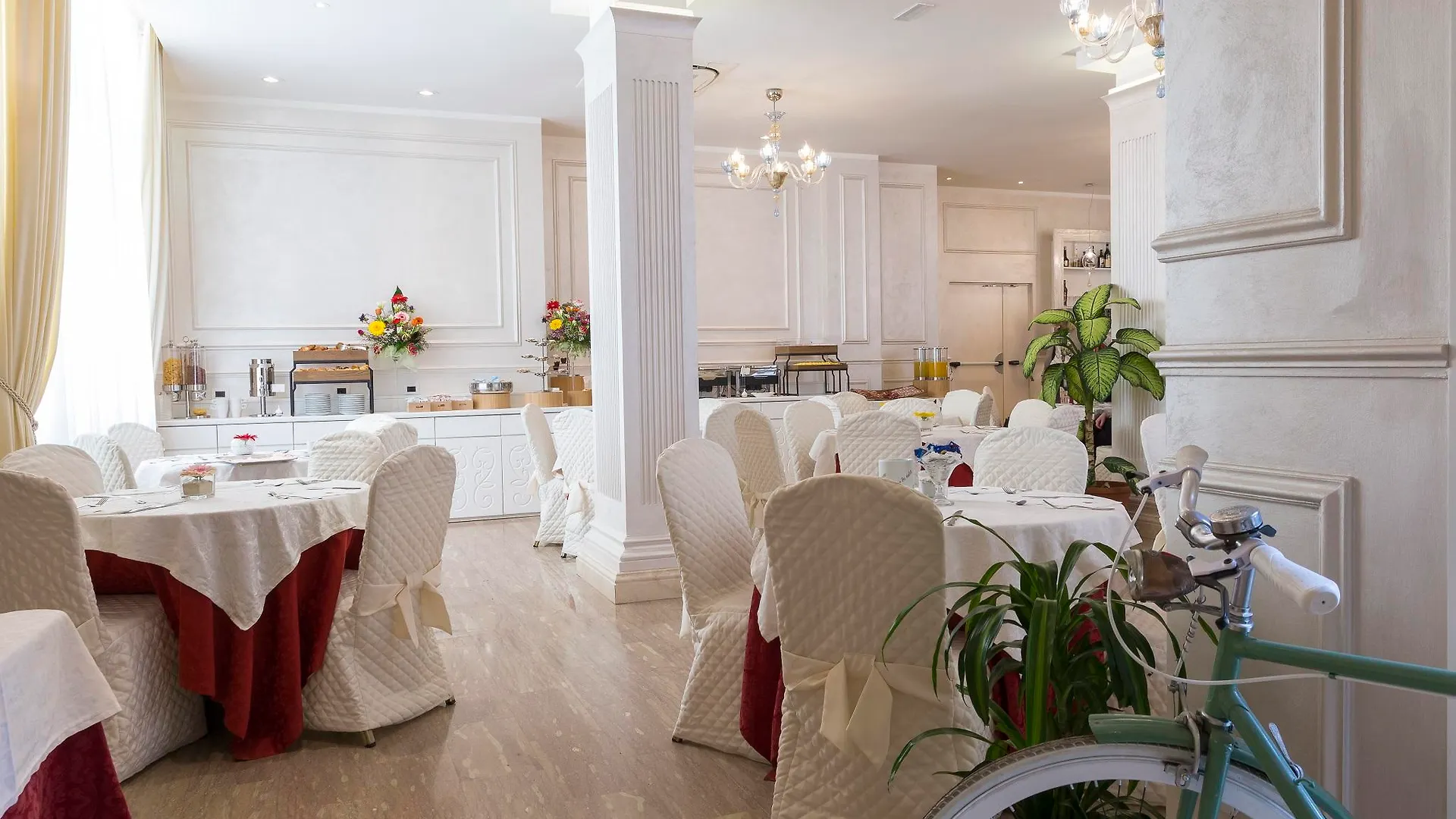 ****  Hotel Vienna Ostenda E Ristorante Il Danubio Rimini Italy