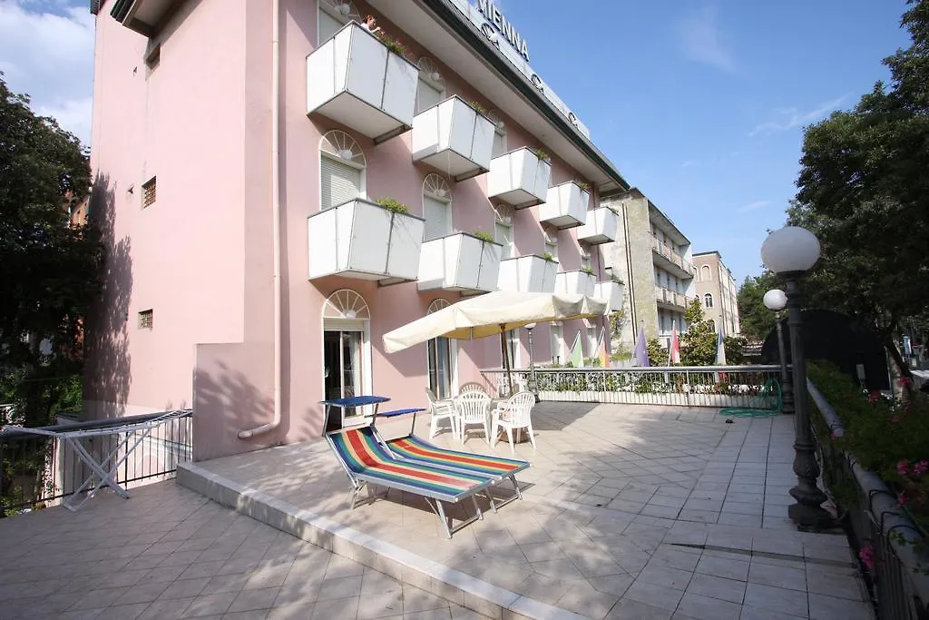Hotel Vienna Ostenda E Ristorante Il Danubio Rimini