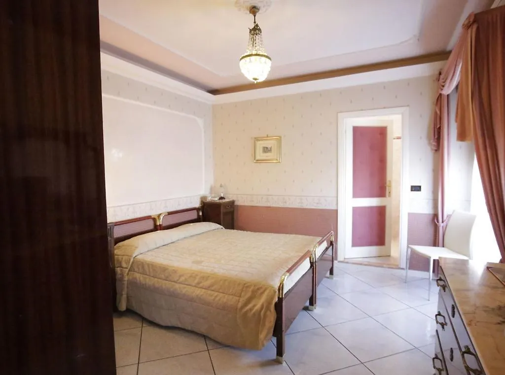 Hotel Vienna Ostenda E Ristorante Il Danubio Rimini Italy