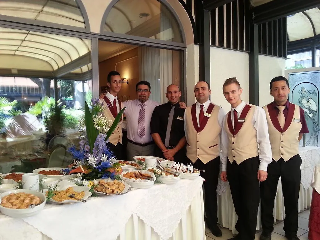 Hotel Vienna Ostenda E Ristorante Il Danubio Rimini Italy